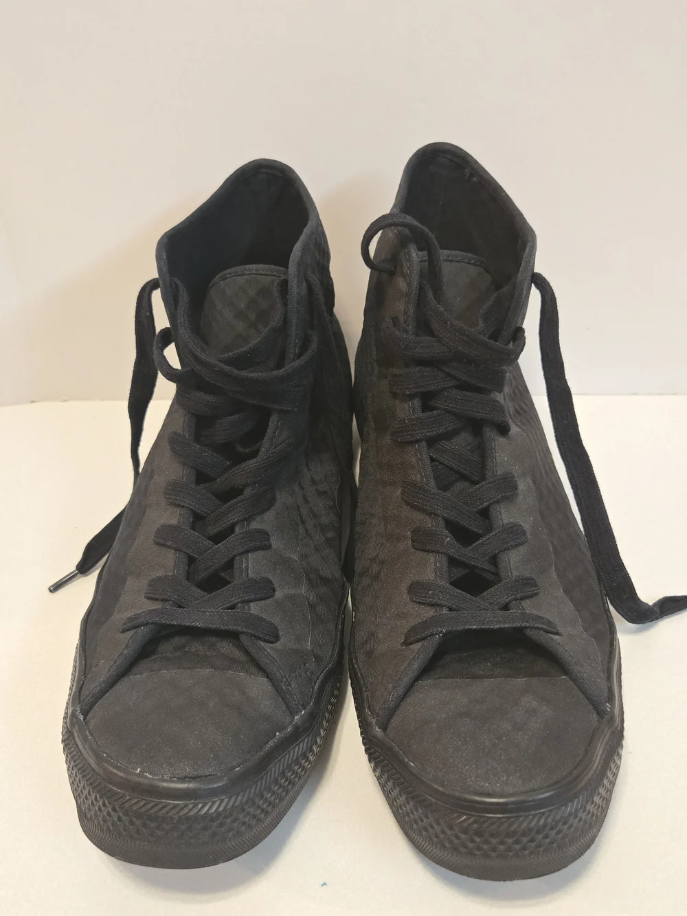 Converse  High Top Sneakers in Black